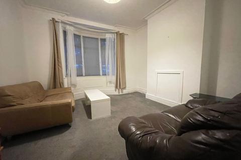 3 bedroom terraced house to rent, Archer Road, Sheffield S8