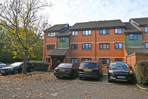 2 bedroom apartment for sale, Maltby Drive, Enfield EN1