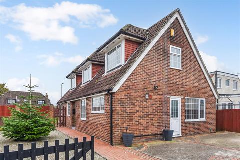 4 bedroom detached bungalow for sale, Denmead, Waterlooville