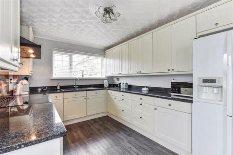 4 bedroom detached house for sale, Denmead, Waterlooville