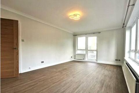 2 bedroom apartment to rent, Crescent West, Hertfordshire EN4