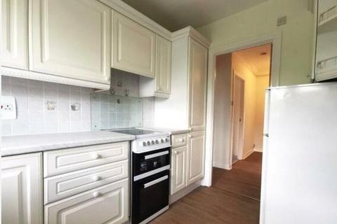 2 bedroom apartment to rent, Crescent West, Hertfordshire EN4