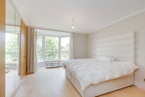 3 bedroom flat to rent, Queens Terrace, London NW8