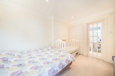 2 bedroom flat to rent, Lavender Sweep, London SW11