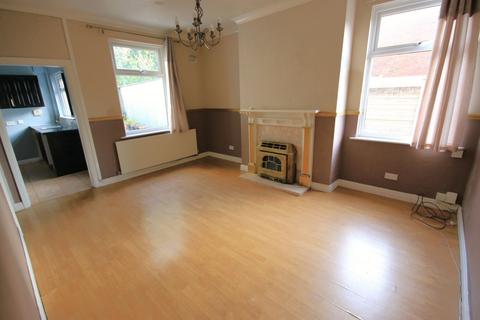 3 bedroom end of terrace house to rent, Woodhouse Lane, Wigan, WN6