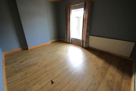 3 bedroom end of terrace house to rent, Woodhouse Lane, Wigan, WN6