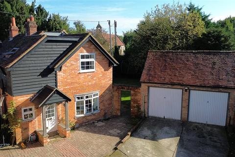 3 bedroom detached house for sale, South Stoke Road, Woodcote, Reading, Oxfordshire, RG8