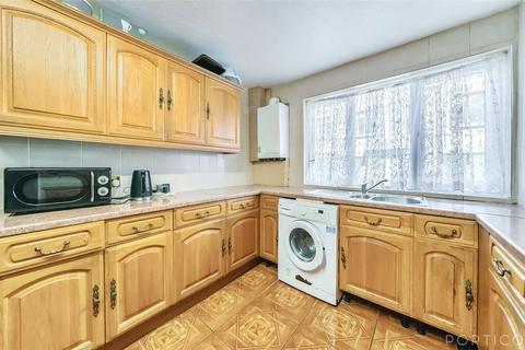 3 bedroom terraced house for sale, Melbury Drive, London