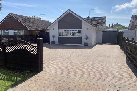 3 bedroom detached bungalow for sale, Queensmead, Pagham, Bognor Regis, West Sussex PO21