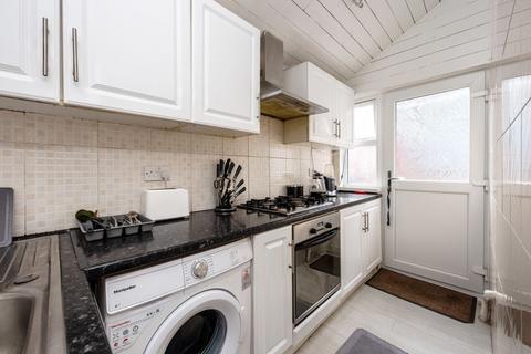 2 bedroom semi-detached house for sale, Garlands Road, Redhill RH1