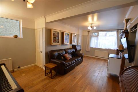 2 bedroom end of terrace house for sale, Durham Road, Feltham, Middlesex, TW14