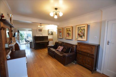 2 bedroom end of terrace house for sale, Durham Road, Feltham, Middlesex, TW14