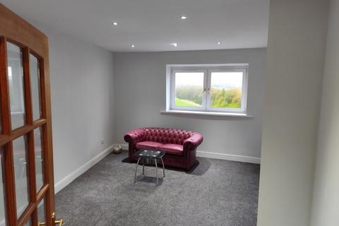 2 bedroom flat to rent, East William Street, Greenock, PA15