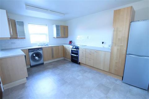 2 bedroom flat to rent, Finkle Street, HU16