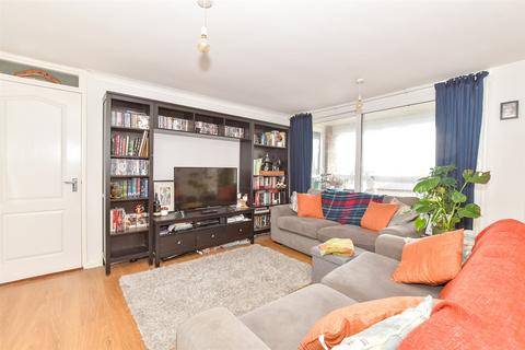 2 bedroom flat for sale, Chidham Close, Havant, Hampshire