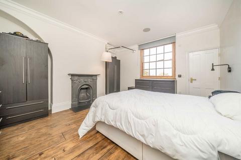 3 bedroom house to rent, Old Palace Lane, Richmond TW9