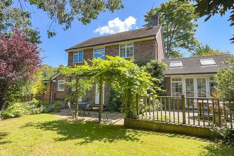 12 Abbots Close, Battle, TN33 0BZ