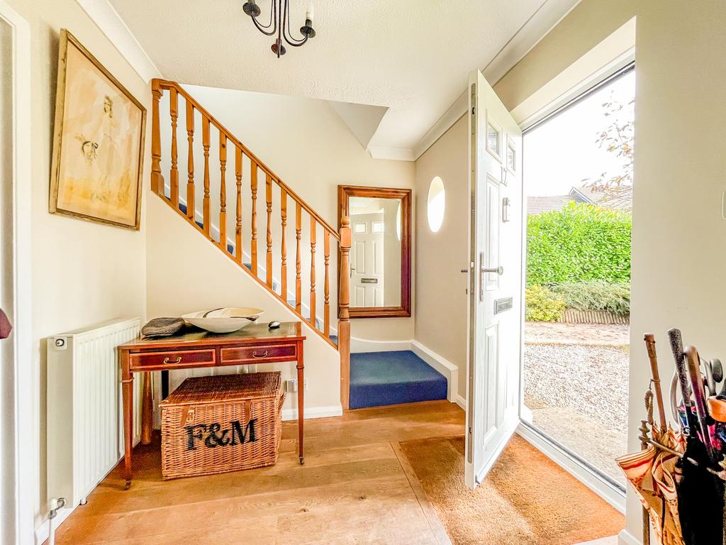 Spacious entrance hall