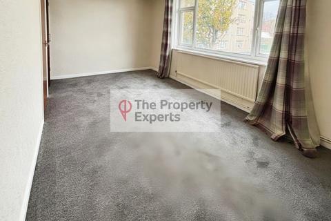 3 bedroom flat for sale, Vaagso Close, Plymouth, PL1