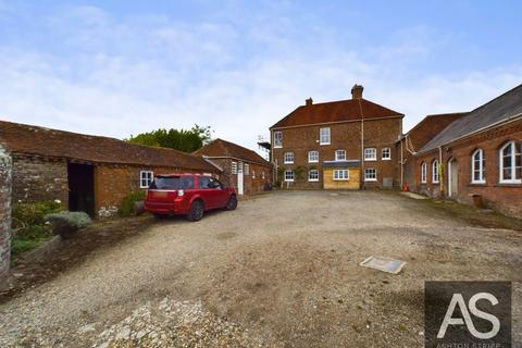 3 bedroom maisonette to rent, Mountfield, Robertsbridge, East Sussex