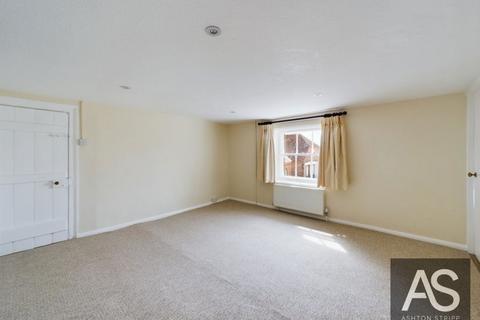 3 bedroom maisonette to rent, Mountfield, Robertsbridge, East Sussex