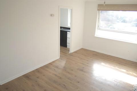 Studio to rent, Braemar Gardens, Berkshire SL1