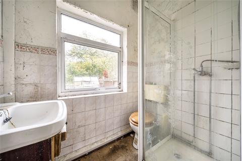 6 Mccall Crescent, London, SE7 8HS