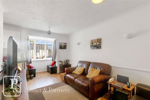 24 Avignon Close, Colchester, CO2 8YH