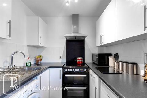 24 Avignon Close, Colchester, CO2 8YH