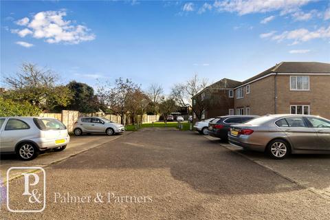 24 Avignon Close, Colchester, CO2 8YH