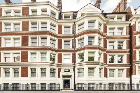 2 bedroom apartment to rent, London, Greater London, WC1E