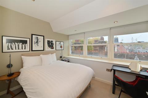 4 bedroom penthouse to rent, Essex Street, London