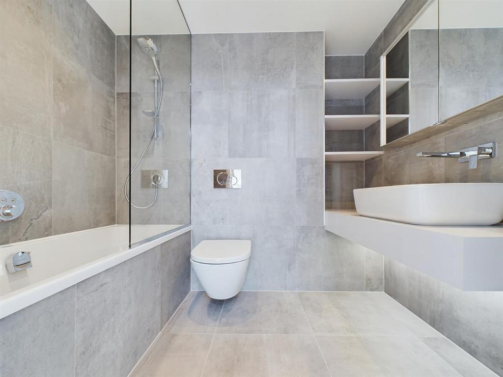 CAM02007 G0-PR0032-STILL002.jpg