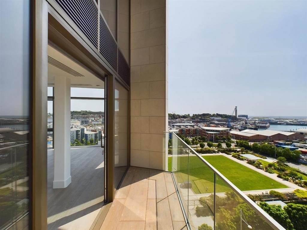 CAM02007 G0-PR0032-STILL012.jpg