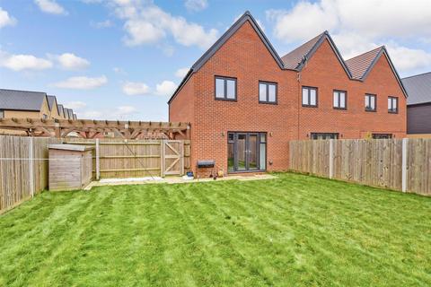 3 bedroom end of terrace house for sale, Bella Rosa Drive, Langley, Maidstone, Kent