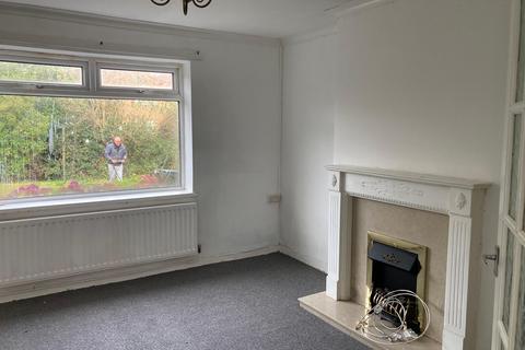 2 bedroom semi-detached house to rent, Lanchester Avenue, Gateshead NE9