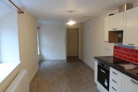 1 bedroom flat to rent, High Street, Chard