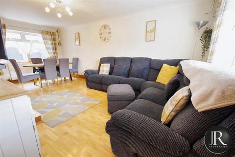 3 bedroom end of terrace house for sale, Swan Close, Brereton WS15