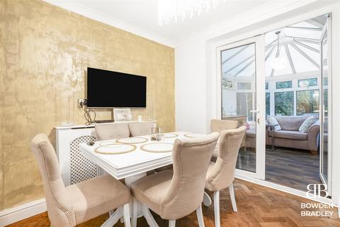 43 Anne Way, Ilford, IG6 2RL