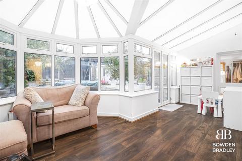 43 Anne Way, Ilford, IG6 2RL