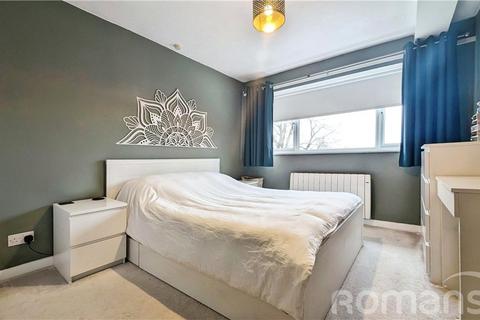 1 bedroom apartment for sale, The Chantrys, Farnham, Surrey