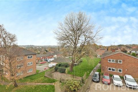 1 bedroom apartment for sale, The Chantrys, Farnham, Surrey