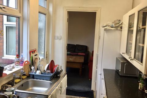 4 bedroom terraced house to rent, Westminster Road, Selly Oak B29