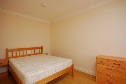 1 bedroom flat to rent, Lavender Road, Clapham Junction, London, SW11