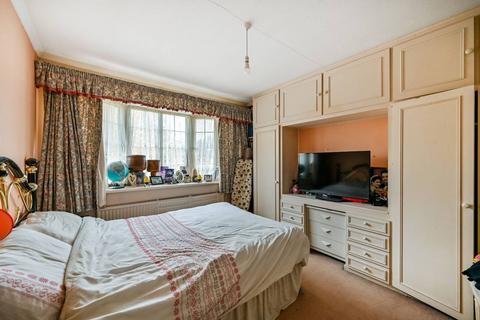 35 Robin Hood Lane, London, SW15 3PU