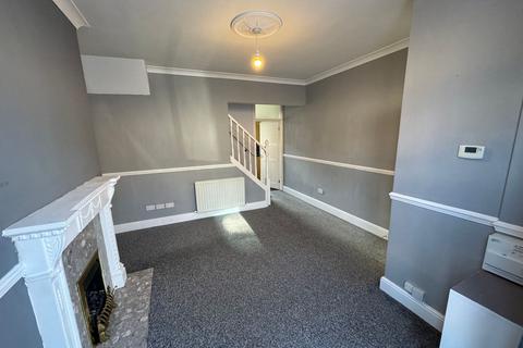 2 bedroom terraced house to rent, Columbia Street, Darlington DL3