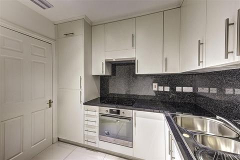 2 bedroom flat to rent, SOMERSET COURT, LEXHAM GARDENS, London, W8