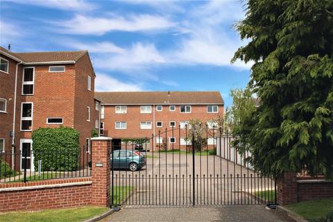 2 bedroom apartment to rent, Fairlawns, Newmarket CB8