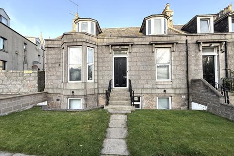 1 bedroom in a house share to rent, Roslin Terrace, City Centre, Aberdeen, AB24