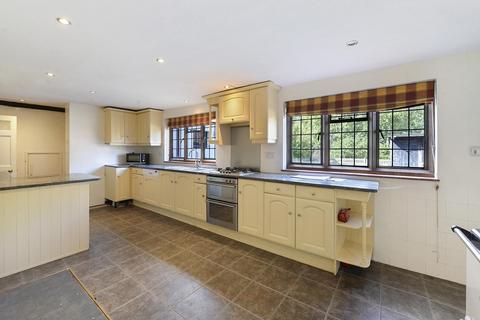 Coleshall Farm Sheppey Way, Iwade, Sittingbourne, ME9 8QY